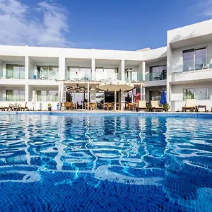bellini-bungalows.hotelsatayianapa.com/